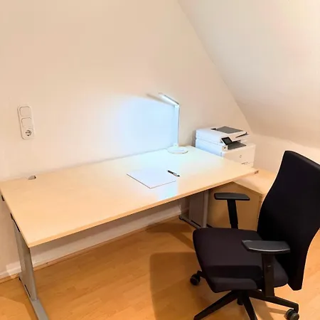 Moderne Mit Arbeitsplatz, Netflix, Nespresso & Privatem Stellplatz Appartement Duisburg