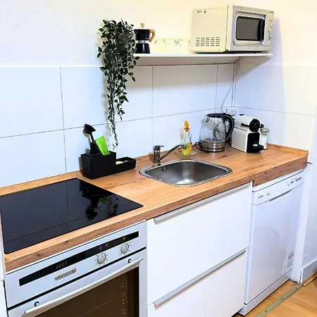 Moderne Mit Arbeitsplatz, Netflix, Nespresso & Privatem Stellplatz Appartement Duisburg